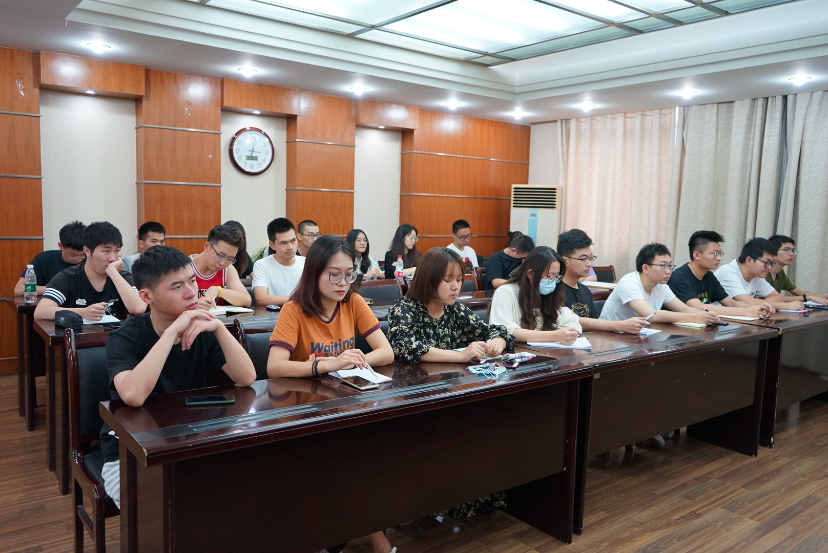 1594522924443960.jpg 暑期集中培訓(xùn)會2.JPG